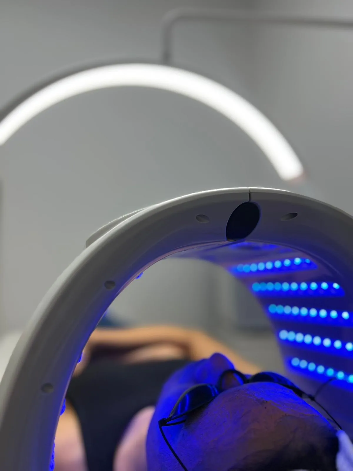 Sessão de LED terapia para cuidados de rosto e skin care