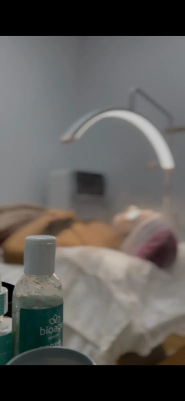 Tratamento de limpeza de pele premium com cuidados faciais